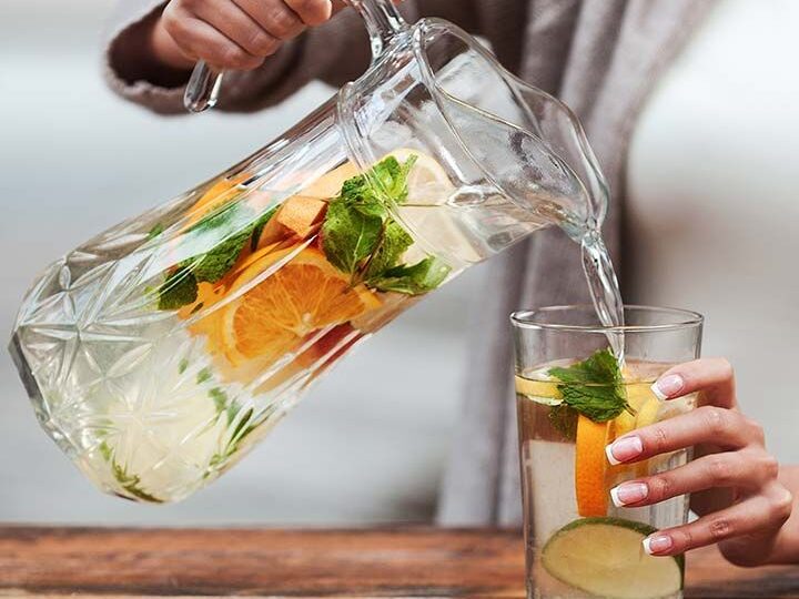 10 Easy DIY Detox Drinks For Weight Loss And Body Cleansing