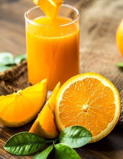 Suco de laranja orgânico espremido na hora _ Foto Grátis