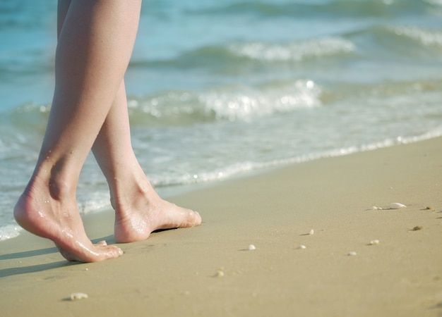 Caminhar Descalço: O Impacto Surpreendente no Corpo e na Mente