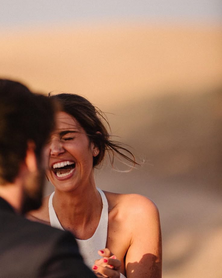 Como as Emoções Moldam Seu Corpo e Afetam Sua Postura