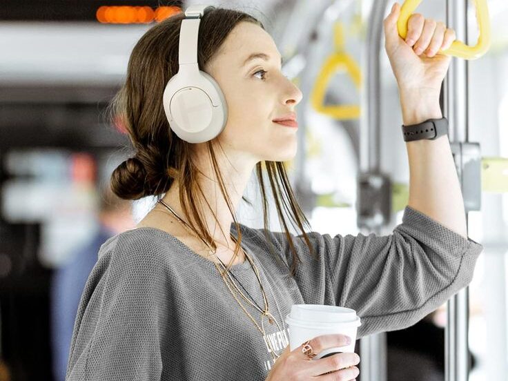 Fones de Ouvido com Cancelamento de Ruído para Concentração