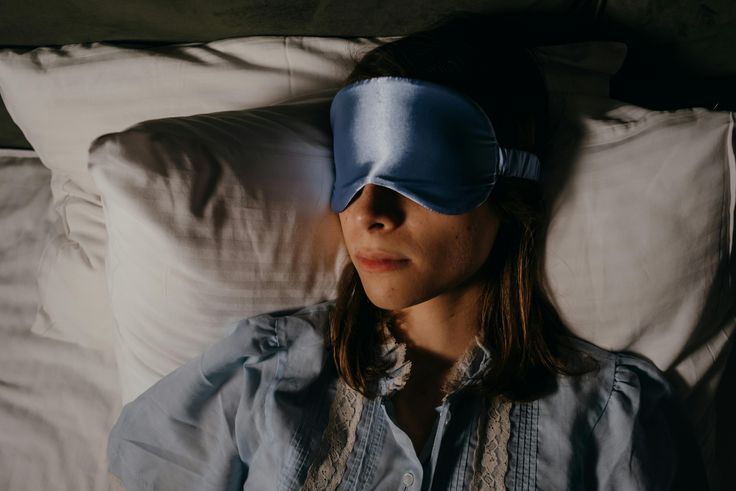 Máscaras de Dormir e Travesseiros Terapêuticos: O Combo Perfeito para o Sono Ideal
