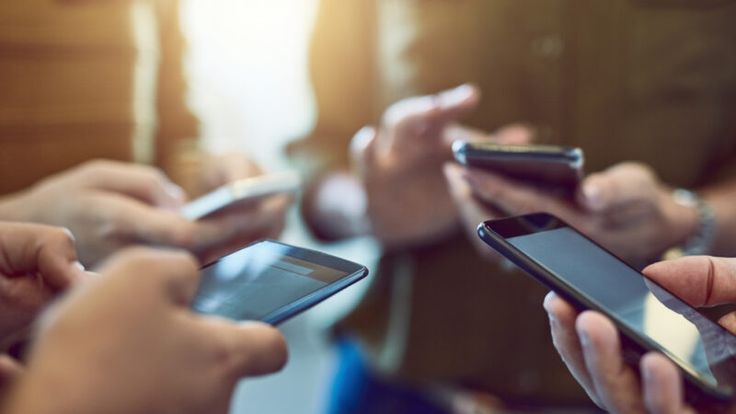 O Que Acontece com o Cérebro Quando Você Fica Muito Tempo no Celular